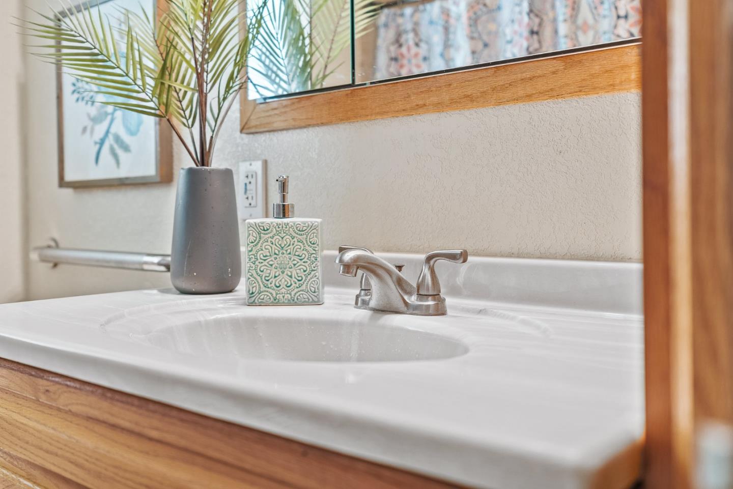 742 Pino Way Salinas, CA 93905 - Photo 14 of 30 a close view of sink