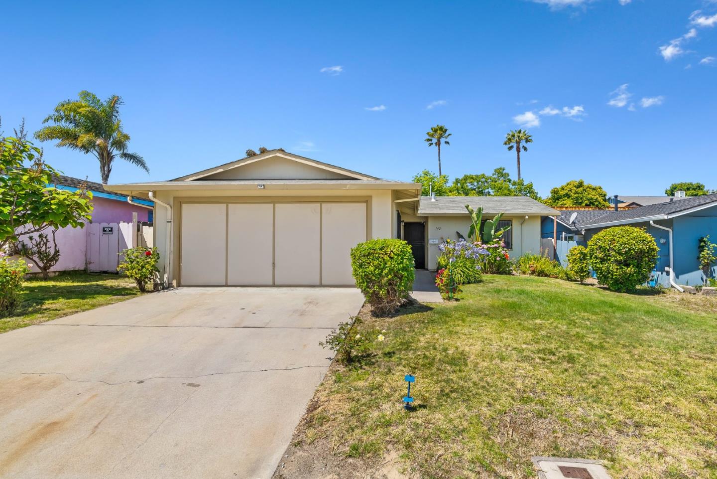 742 Pino Way Salinas, CA 93905 - Photo 22 of 30 a front view of a house with garden