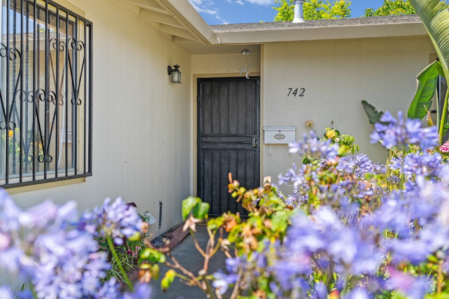 742 Pino Way Salinas, CA 93905 - Photo 24 of 30 a flower view