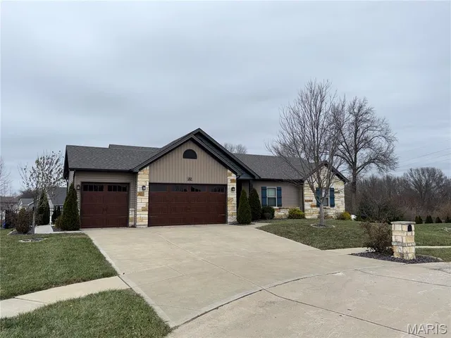 $425,000 | 23 Eagle Court, Wentzville, MO 63385