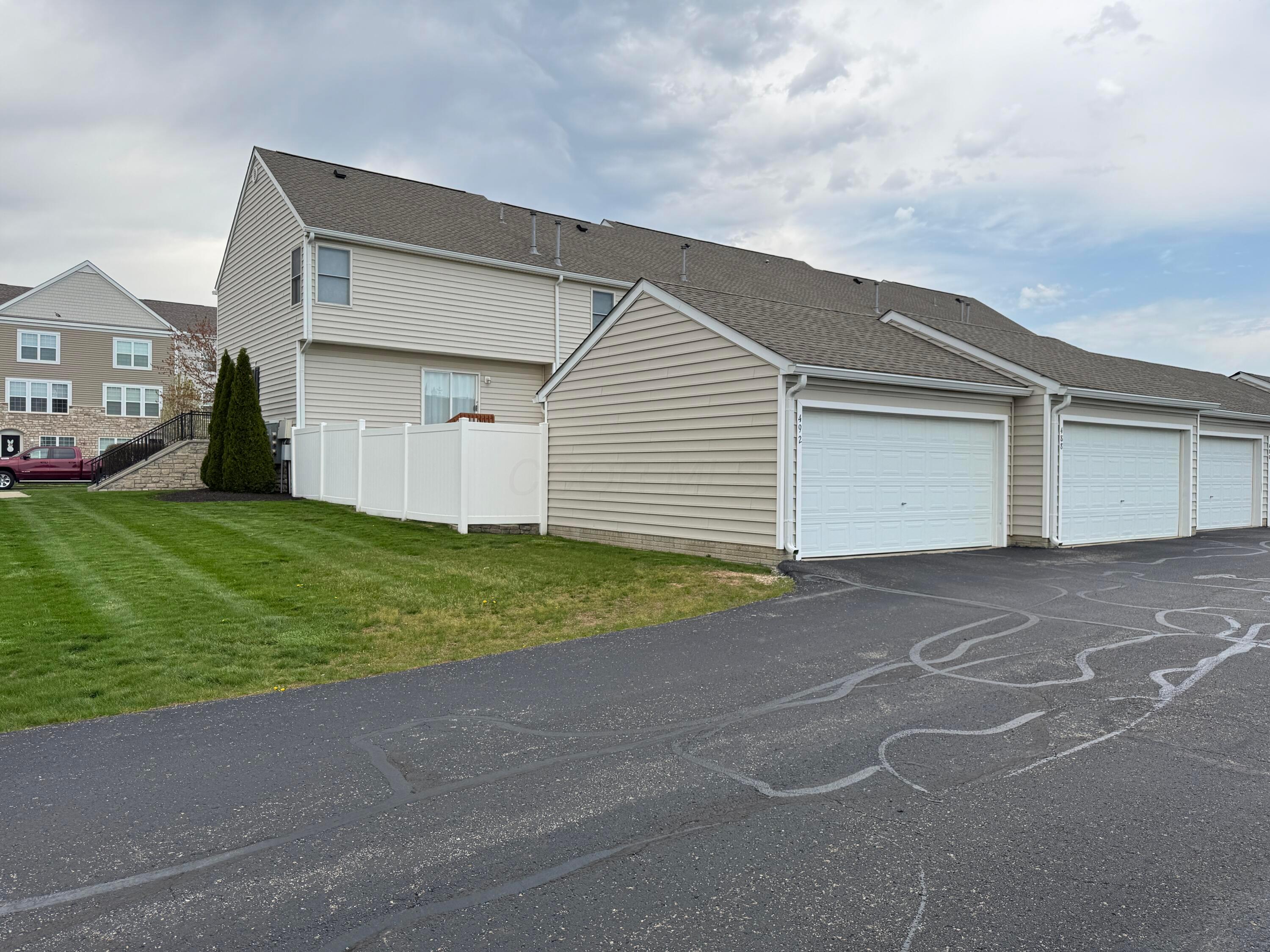 492 Autumn Ridge Circle Pickerington, OH 43147 - Photo 26 of 31 2 Car Garage