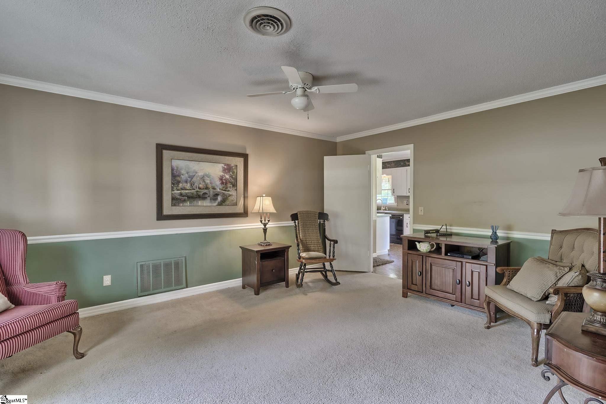 19 Mitchell Road Greenville, SC 29615 - Photo 9 of 21 Gallery Image 9