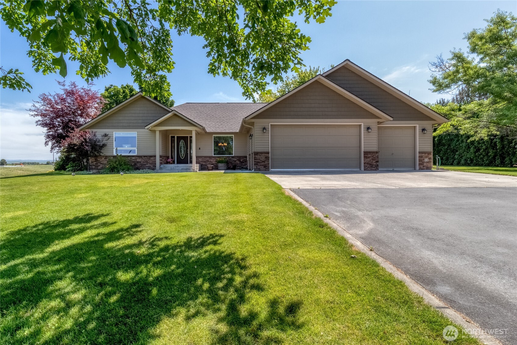 4673 Larson Road Walla Walla, WA 99362 - Photo 2 of 40