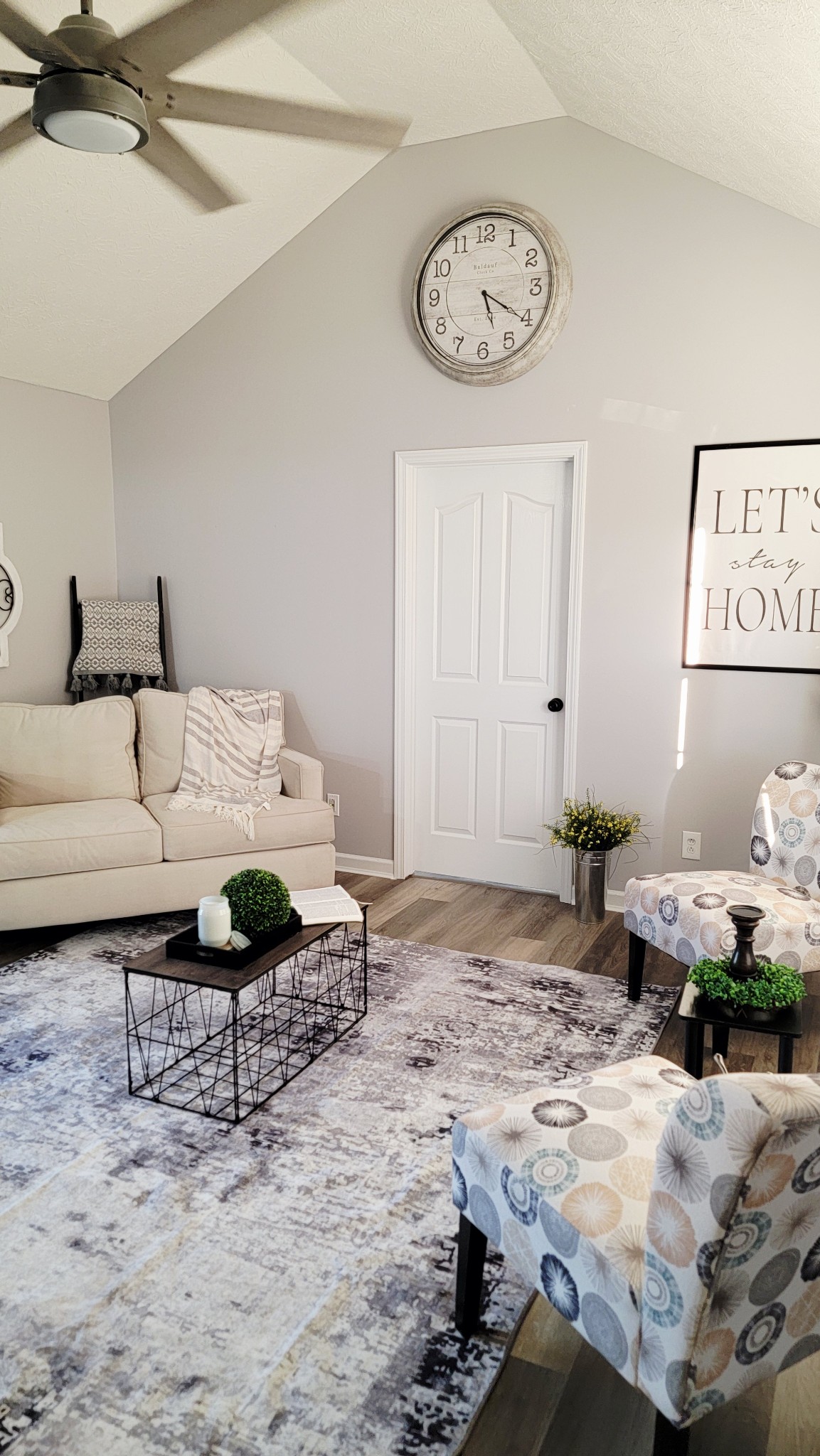 195 Rileys Bend Road Lynchburg, TN 37352 - Photo 21 of 32 a living room with furniture and a rug