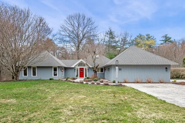 $1,290,000 | 11 Brentwood Way, Ipswich, MA 01938