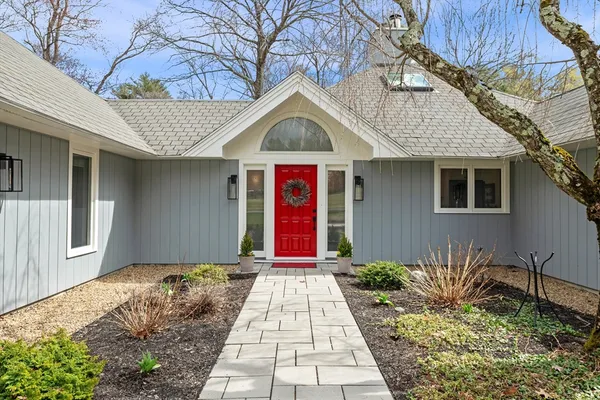 $1,290,000 | 11 Brentwood Way, Ipswich, MA 01938