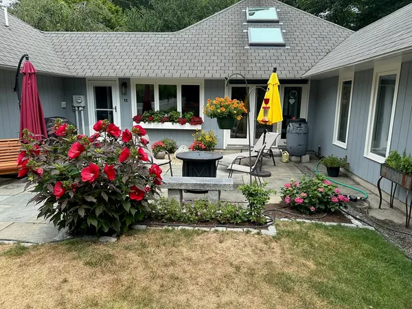 $1,290,000 | 11 Brentwood Way, Ipswich, MA 01938