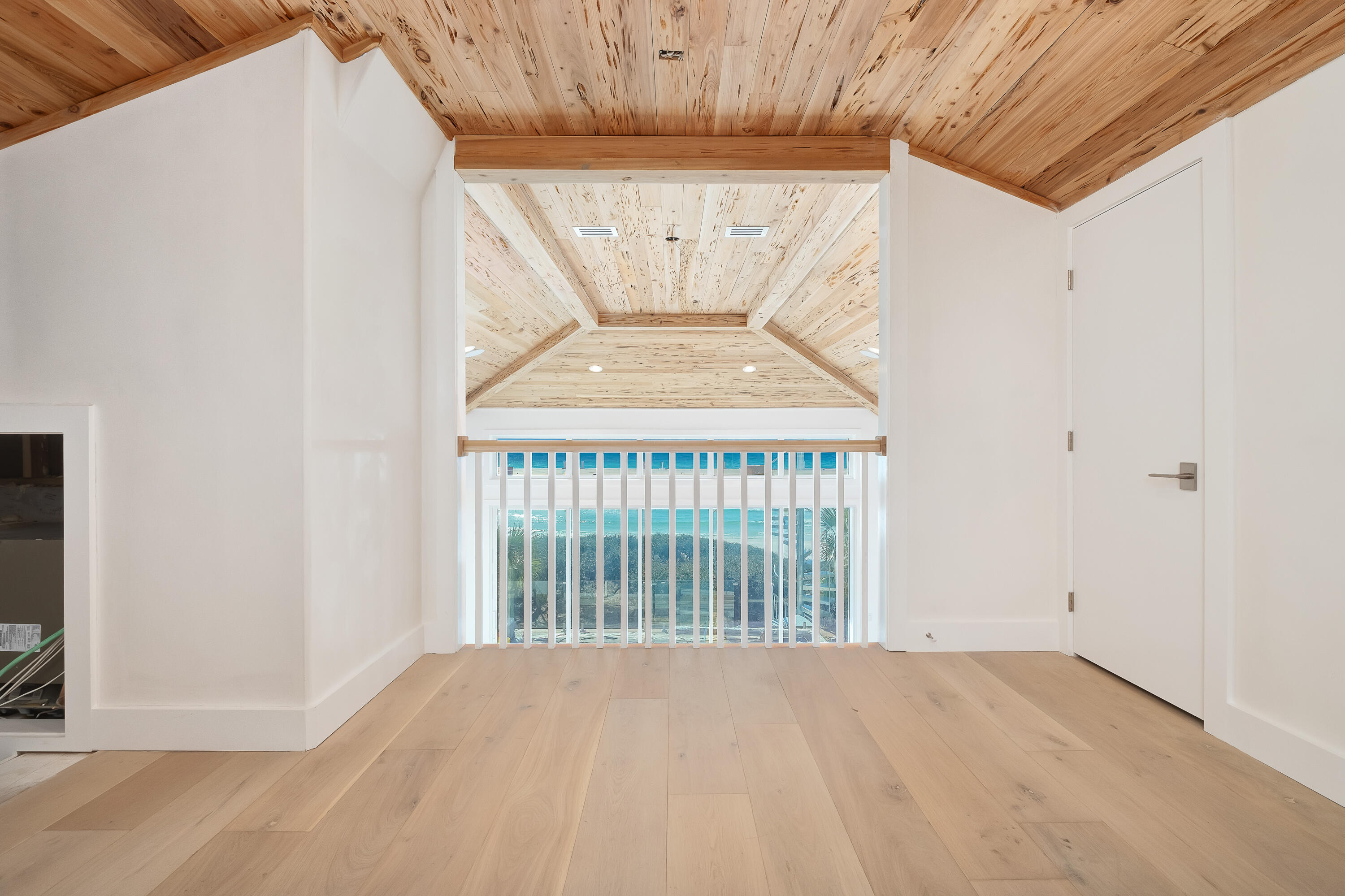 40 Jasmine Circle Santa Rosa Beach, FL 32459 - Photo 47 of 100 a view of an empty room with a window
