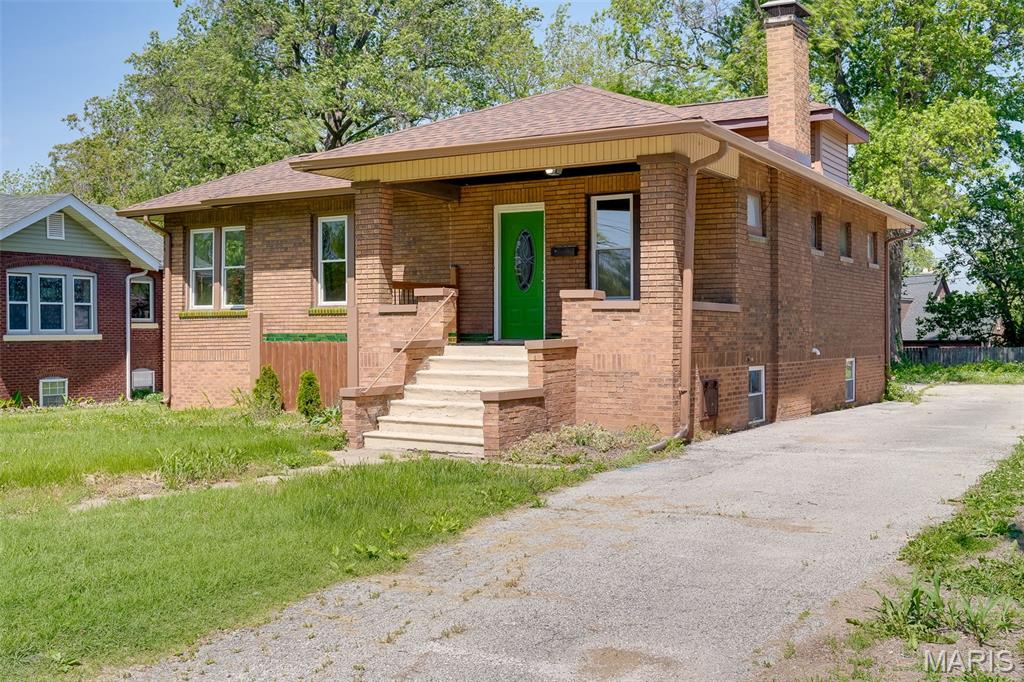 24 South 95th Street Belleville, IL 62223 - Photo 2 of 33
