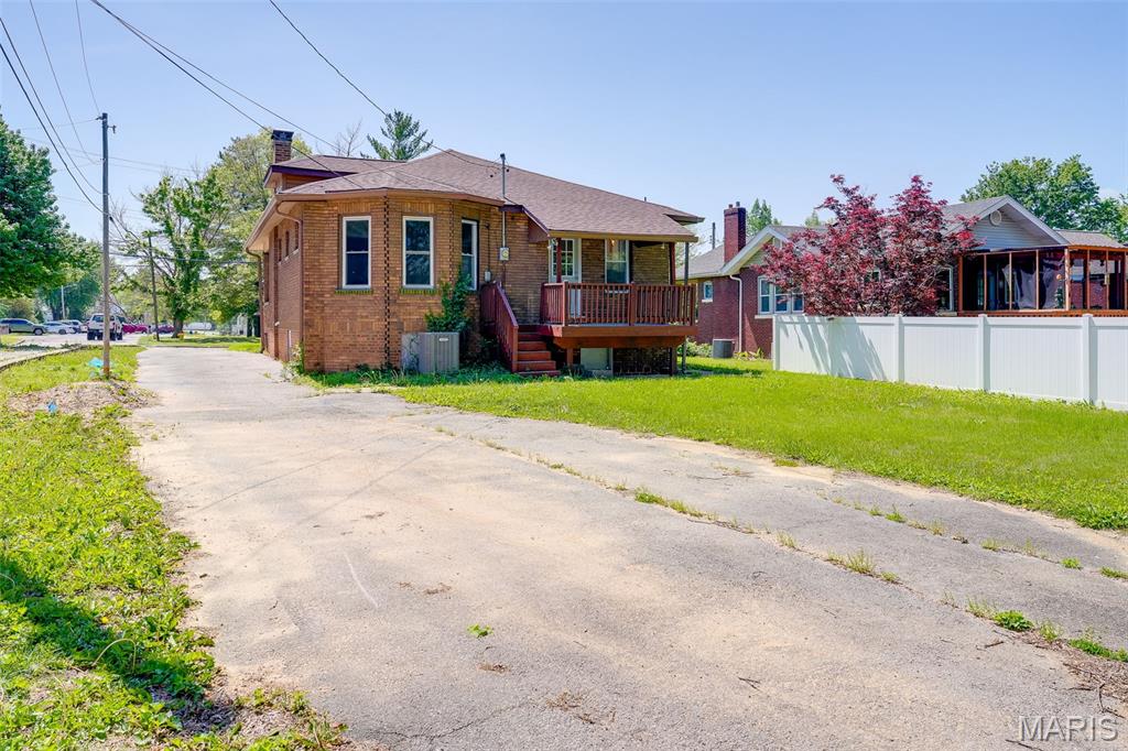 24 South 95th Street Belleville, IL 62223 - Photo 32 of 33