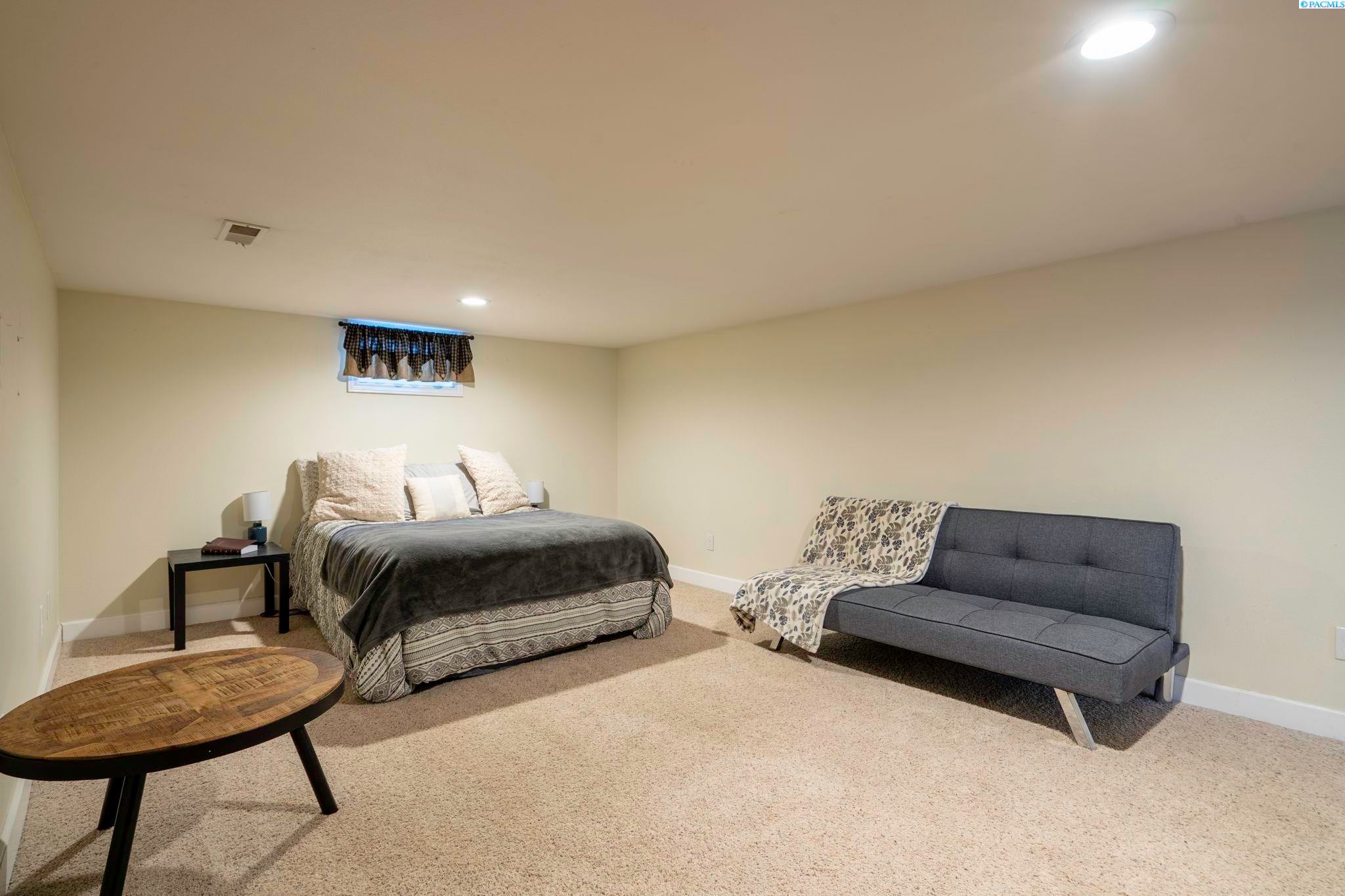 23905 South Finley Road Kennewick, WA 99337 - Photo 11 of 24 Gallery Image 11