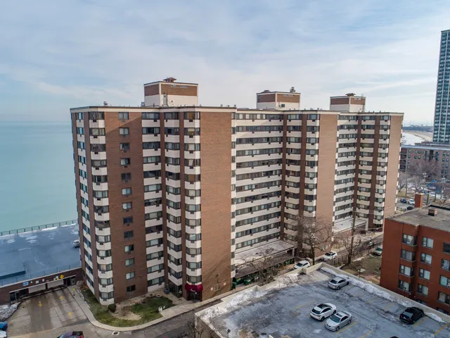$55,000 | 7337 South South Shore Drive, Unit 326, Chicago, IL 60649
