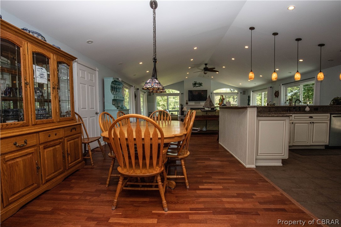 2471 Regent Road Topping, VA 23169 - Photo 10 of 40 Dining Area