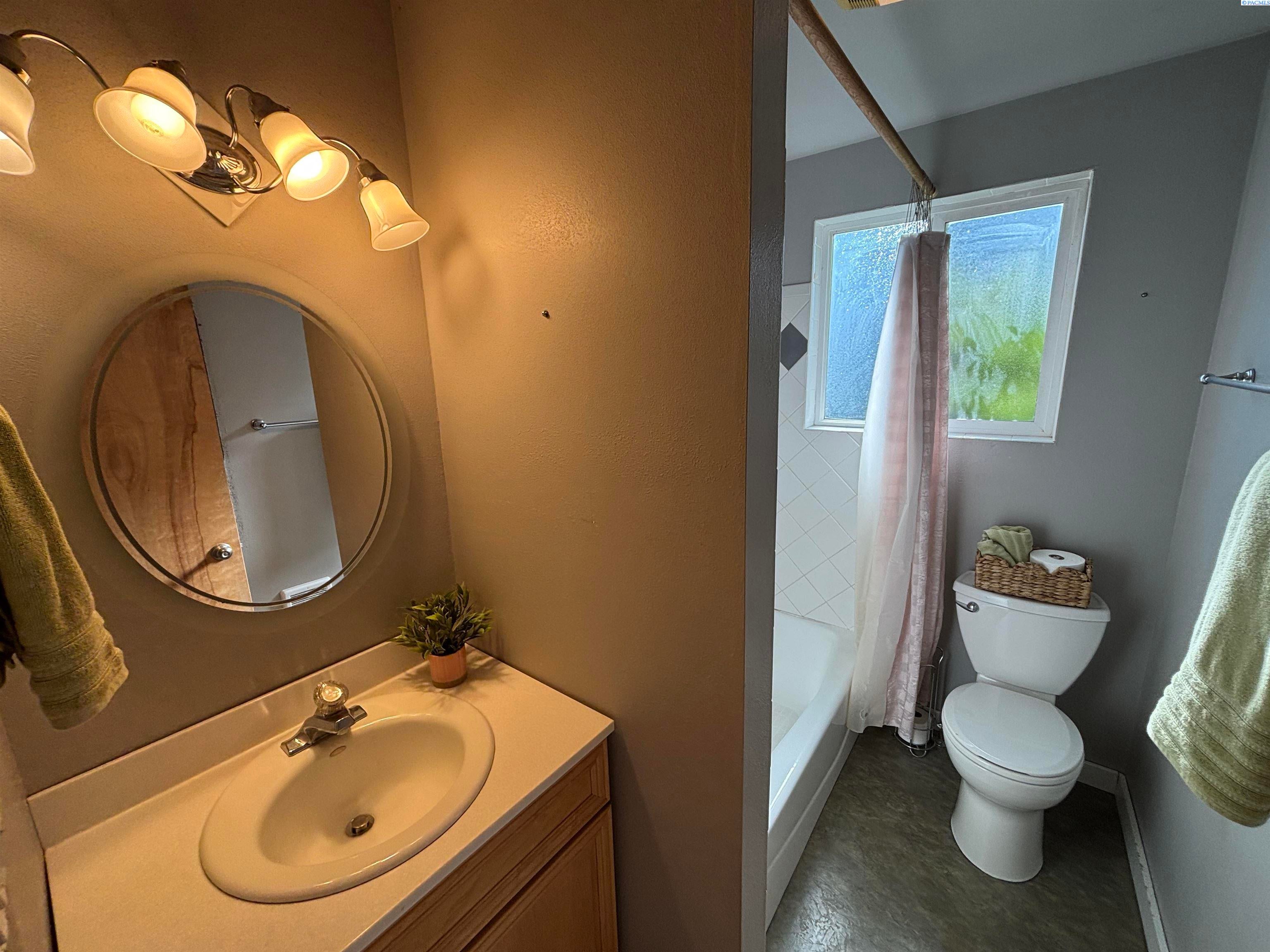 1155 Northeast Lybecker Road Pullman, WA 99163 - Photo 14 of 23 Gallery Image 14