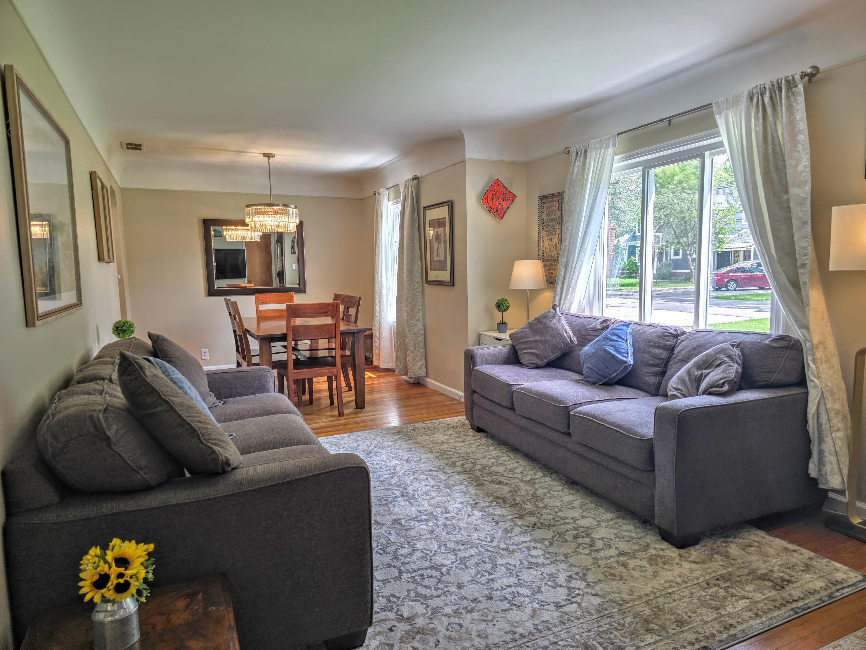 11389 Gold Arbor Road Plymouth, MI 48170 - Photo 12 of 29 Liv Rm & Window