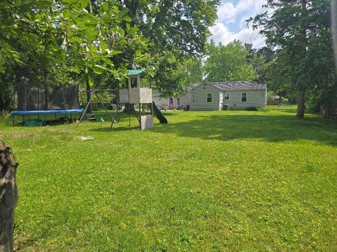 11389 Gold Arbor Road Plymouth, MI 48170 - Photo 28 of 29 Large Backyard