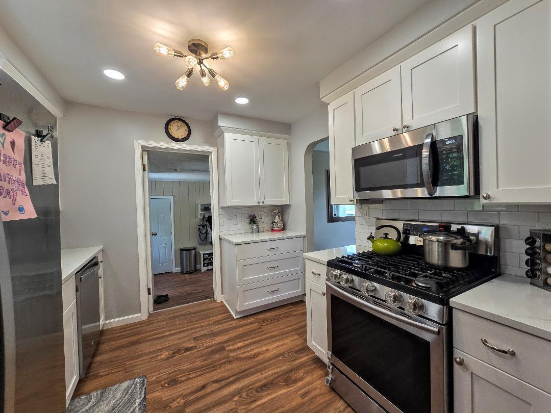 11389 Gold Arbor Road Plymouth, MI 48170 - Photo 8 of 29 Kitchen (Spacious)