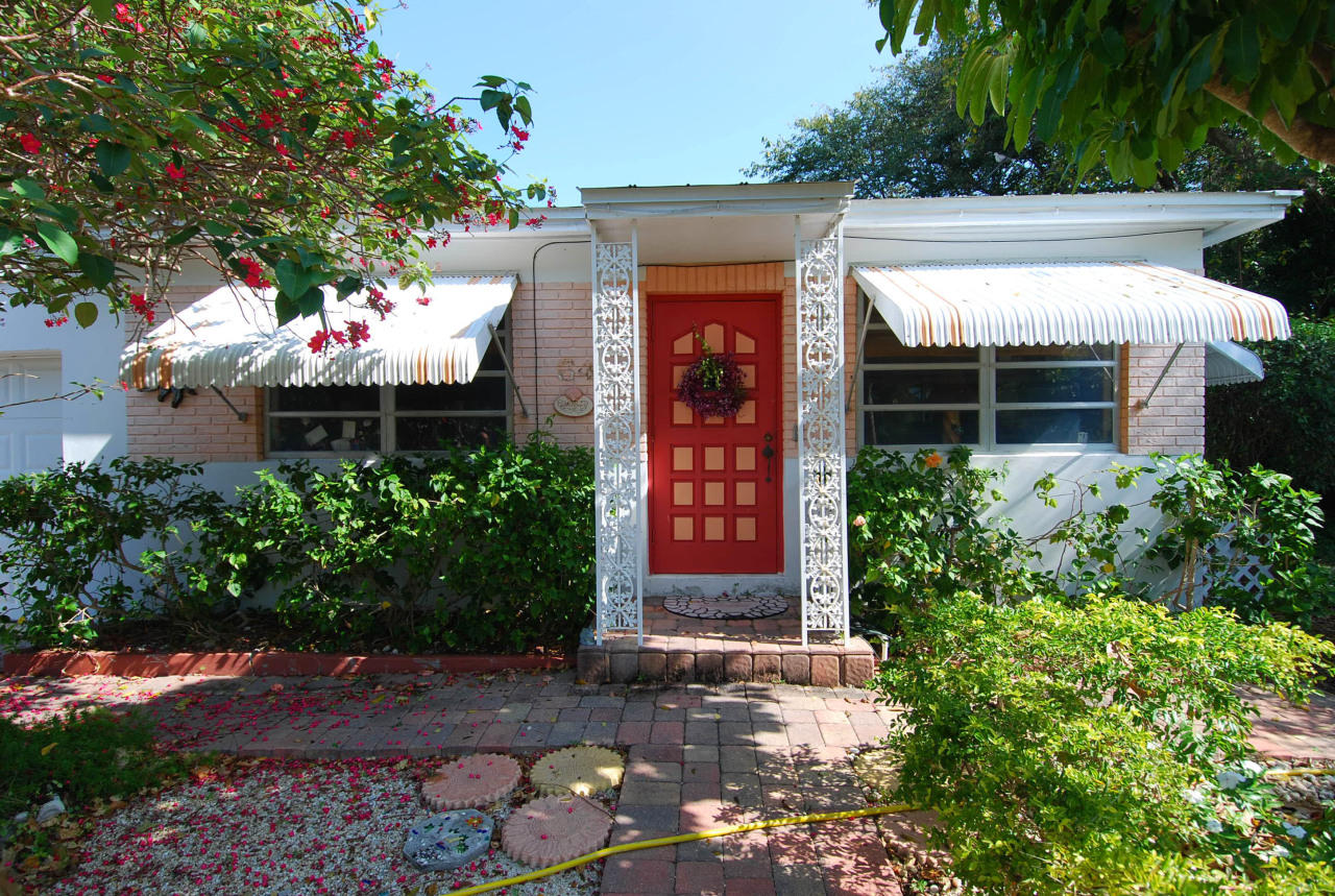 64 Snapper Avenue Key Largo, FL 33037 - Photo 2 of 22 ENTRY