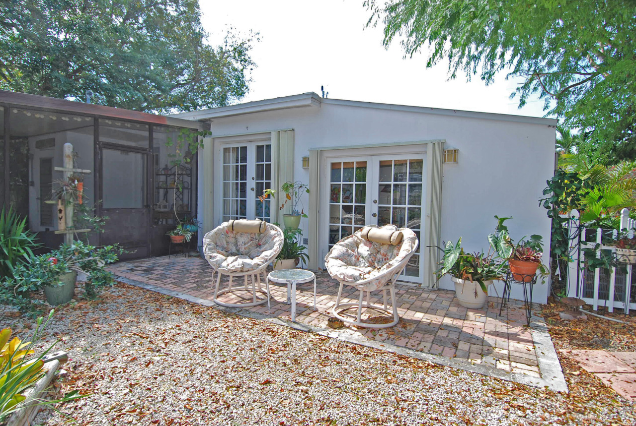 64 Snapper Avenue Key Largo, FL 33037 - Photo 4 of 22 BACKYARD AND PATIO