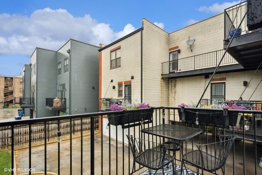 844 East 45th Street Chicago, IL 60653 - Photo 21 of 26 a view of balcony with patio