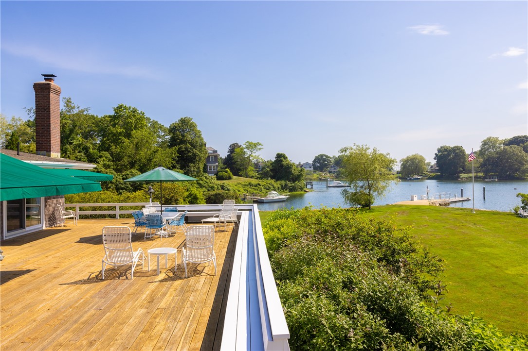 4 Arraquat Road Westerly, RI 02891 - Photo 17 of 48