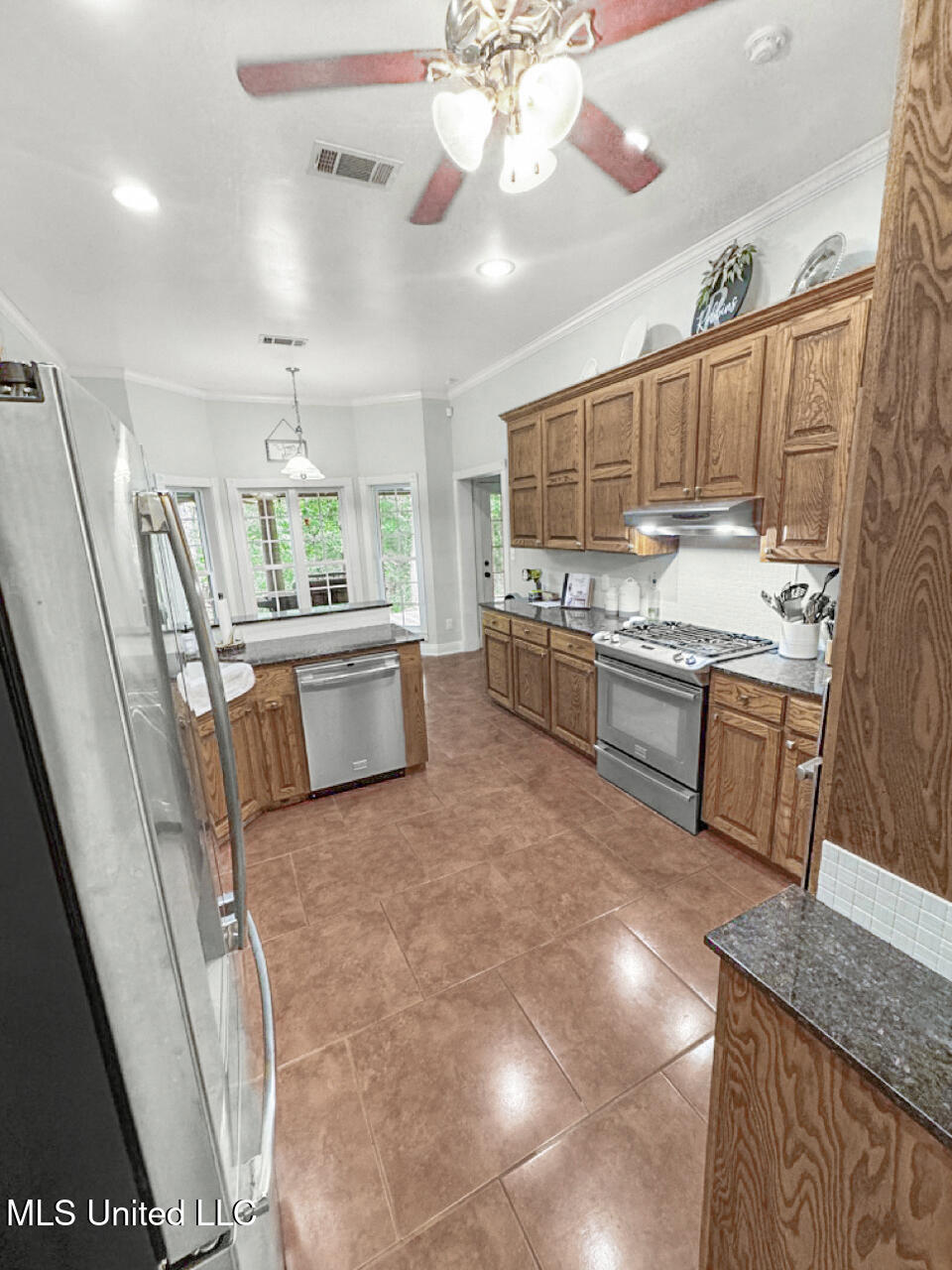 52 Ogden Road Natchez, MS 39120 - Photo 7 of 52 IMG_8878 Large