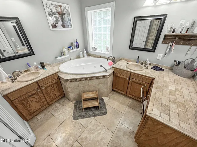 $470,000 | 52 Ogden Road, Natchez, MS 39120