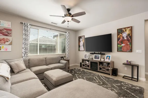 $485,000 | 4110 Sussex Avenue, Clovis, CA 93619