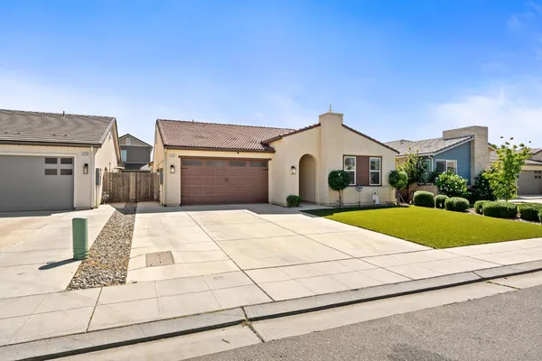 $485,000 | 4110 Sussex Avenue, Clovis, CA 93619