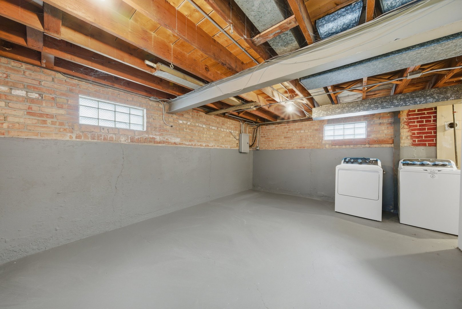 12358 South Lowe Avenue Chicago, IL 60628 - Photo 11 of 14 a view of a garage