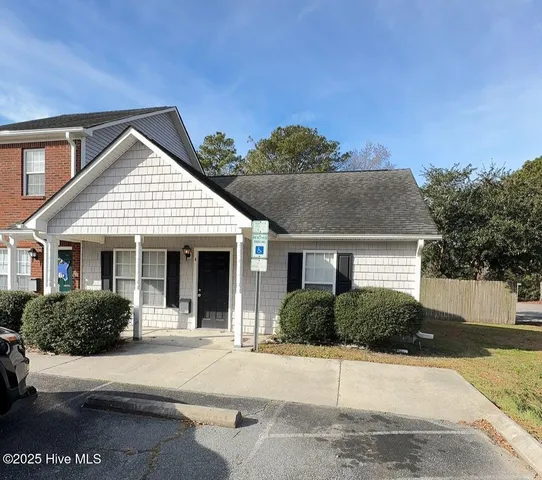 $1,150 | 60 Rainbow Drive, Unit 6, Jacksonville, NC 28546