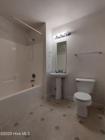 $1,150 | 60 Rainbow Drive, Unit 6, Jacksonville, NC 28546