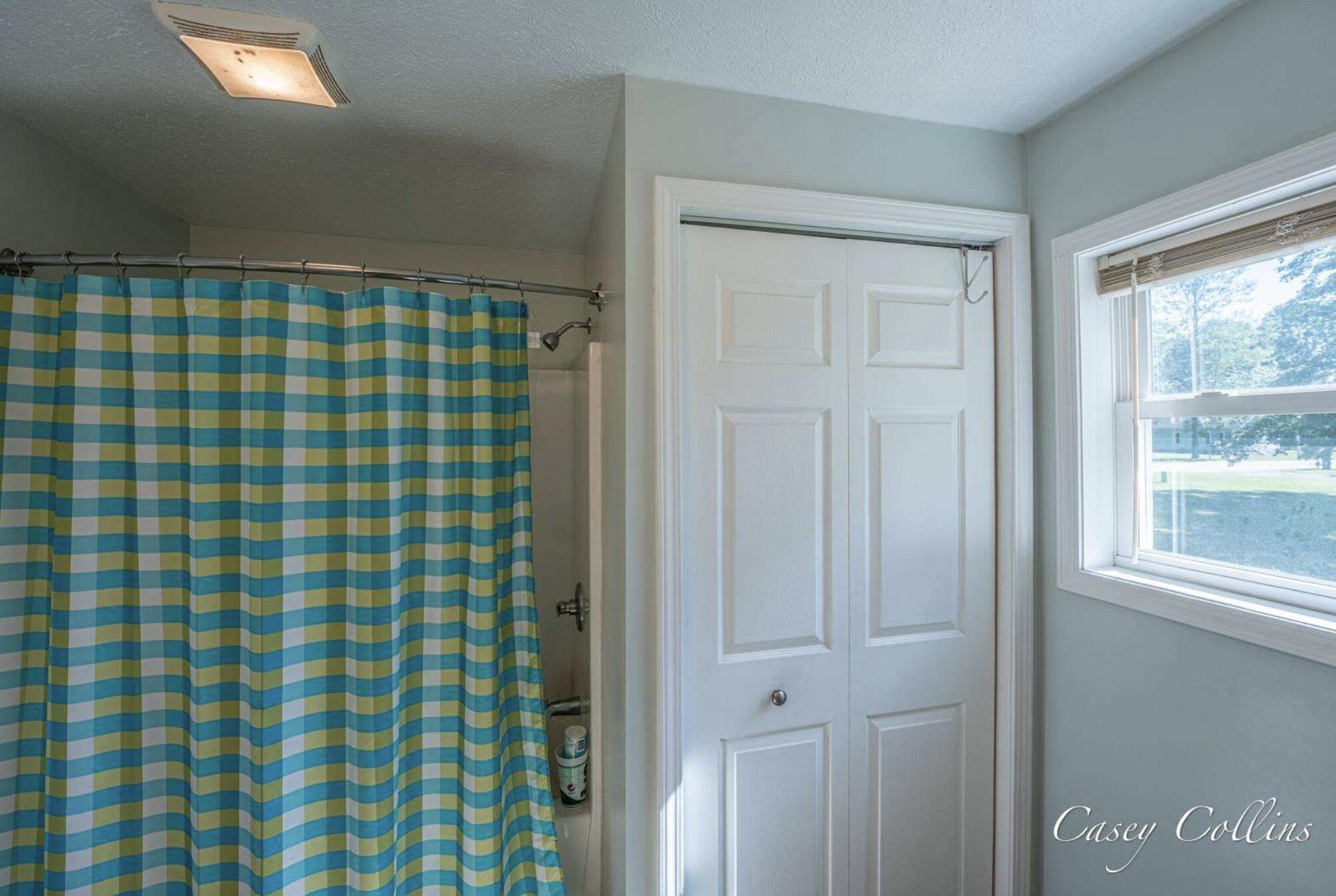 1811 Jefferson Road Otsego, MI 49078 - Photo 19 of 39 Shower