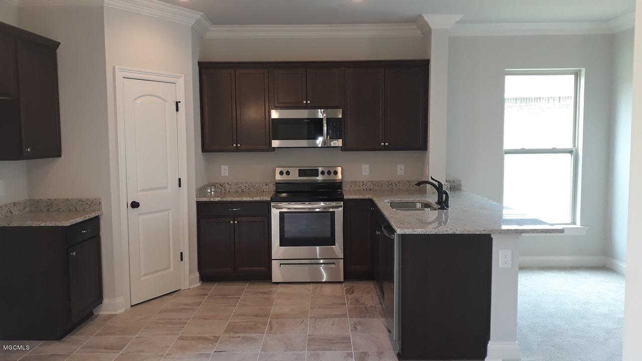 13233 Riverside Cove D'Iberville, MS 39540 - Photo 4 of 11 image004