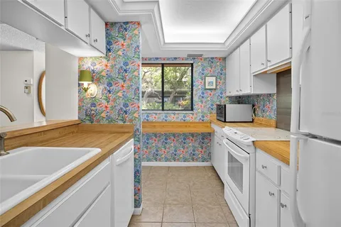 $297,500 | 1703 Pelican Cove Road, Unit 356, Sarasota, FL 34231