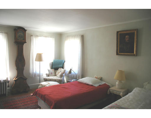 179 Oakley Road Belmont, MA 02478 - Photo 8 of 9 Gallery Image 8