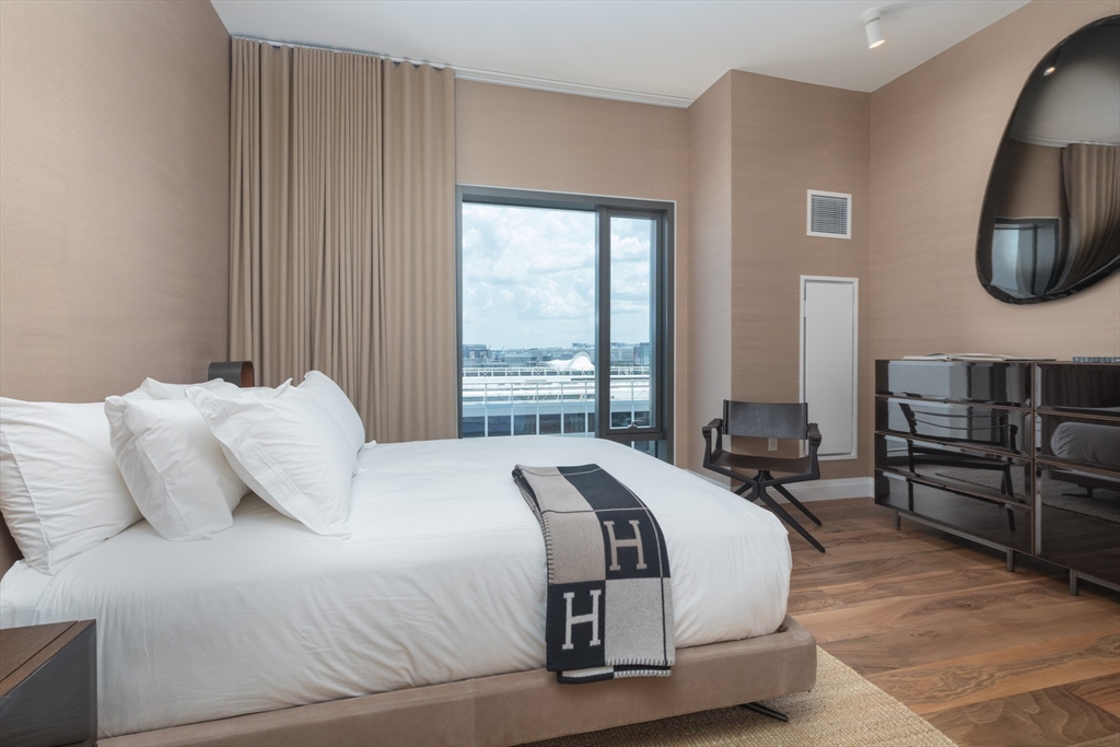 300 Pier 4 Blvd., Unit PHD Boston, MA 02210 - Photo 24 of 33