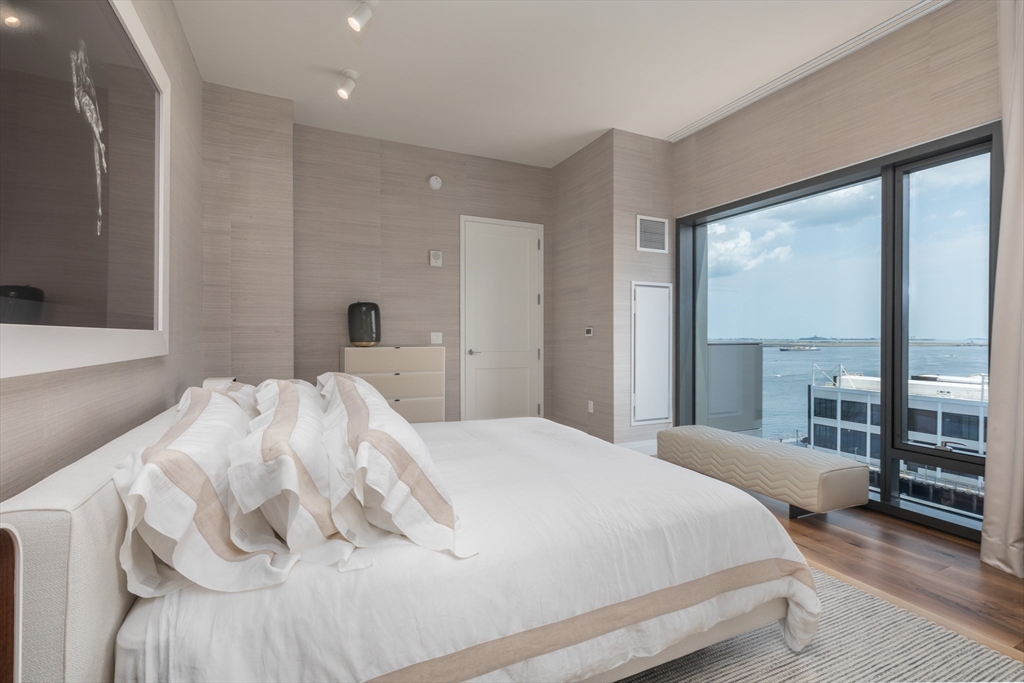 300 Pier 4 Blvd., Unit PHD Boston, MA 02210 - Photo 26 of 33