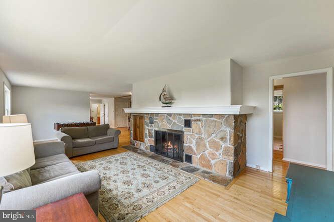 22 Walters Road Glen Mills, PA 19342 - Photo 4 of 36