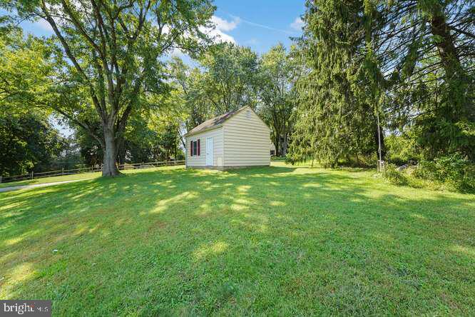 22 Walters Road Glen Mills, PA 19342 - Photo 32 of 36