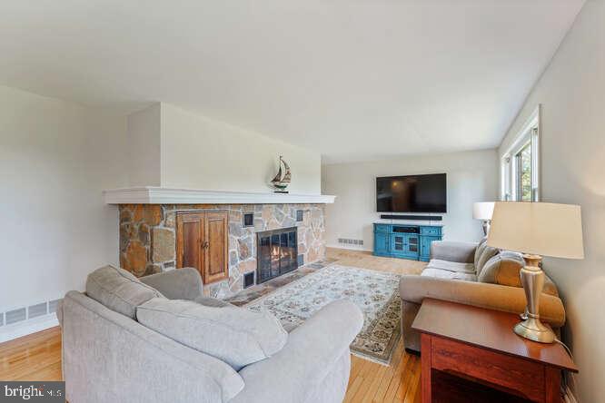 22 Walters Road Glen Mills, PA 19342 - Photo 5 of 36