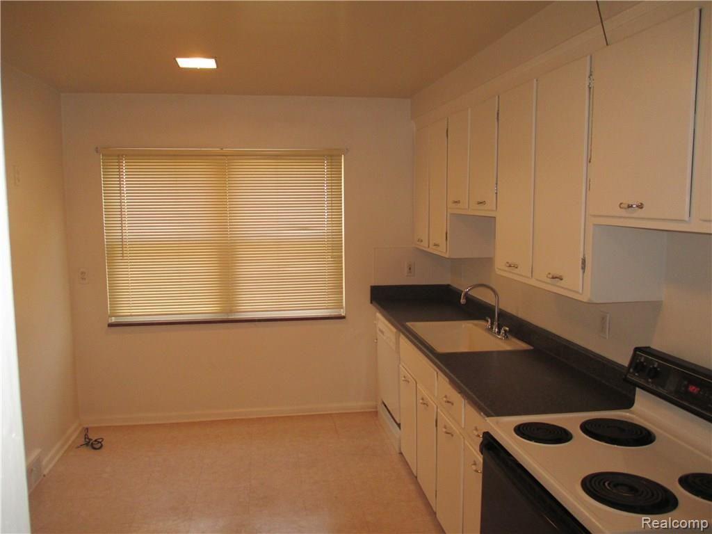 840 Harcourt Road Grosse Pointe, MI 48230 - Photo 15 of 27 IMG_2394.JPG