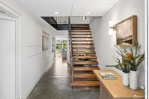 a view of entryway and hall
