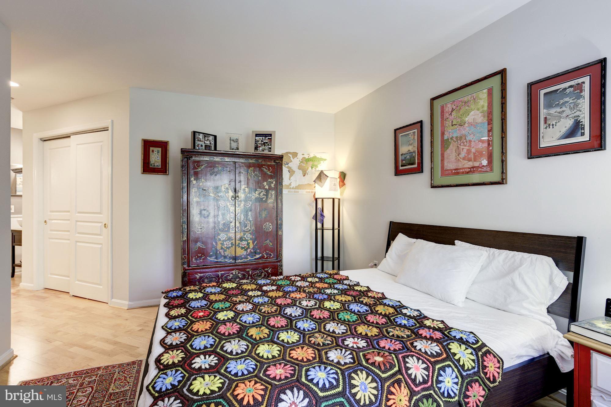 5575 Seminary Road, Unit 308 Falls Church, VA 22041 - Photo 14 of 25 Bedroom (Master) - plenty of space