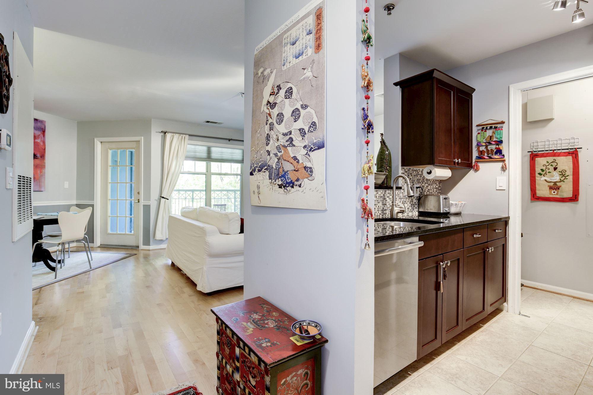 5575 Seminary Road, Unit 308 Falls Church, VA 22041 - Photo 2 of 25 Entry way