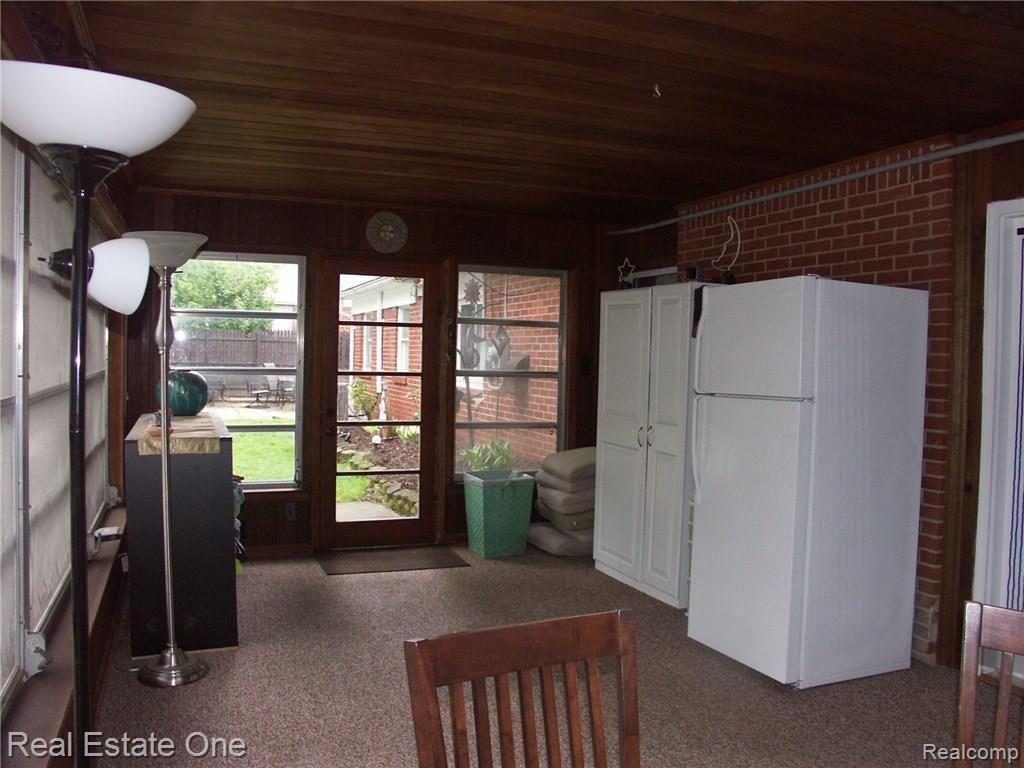 32276 Craftsbury Road Farmington Hills, MI 48334 - Photo 24 of 45