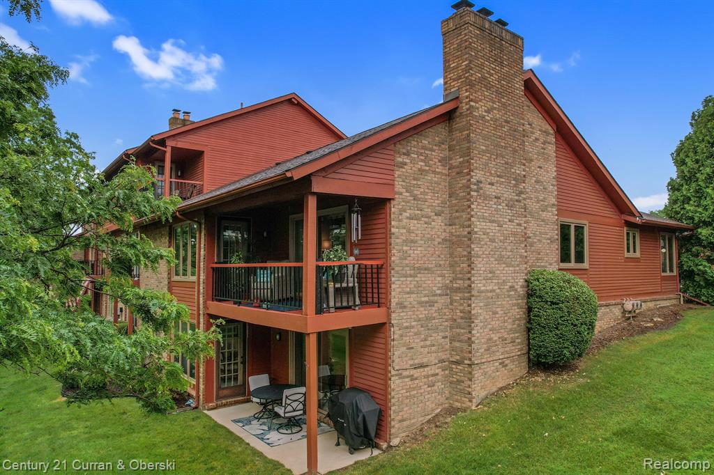 866 Green View Court, Unit 6 Rochester Hills, MI 48307 - Photo 9 of 64