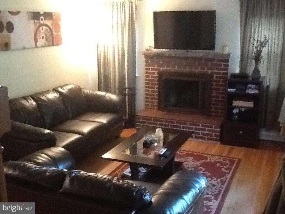 4403 Silver Spring Road Perry Hall, MD 21236 - Photo 4 of 21 Family Room