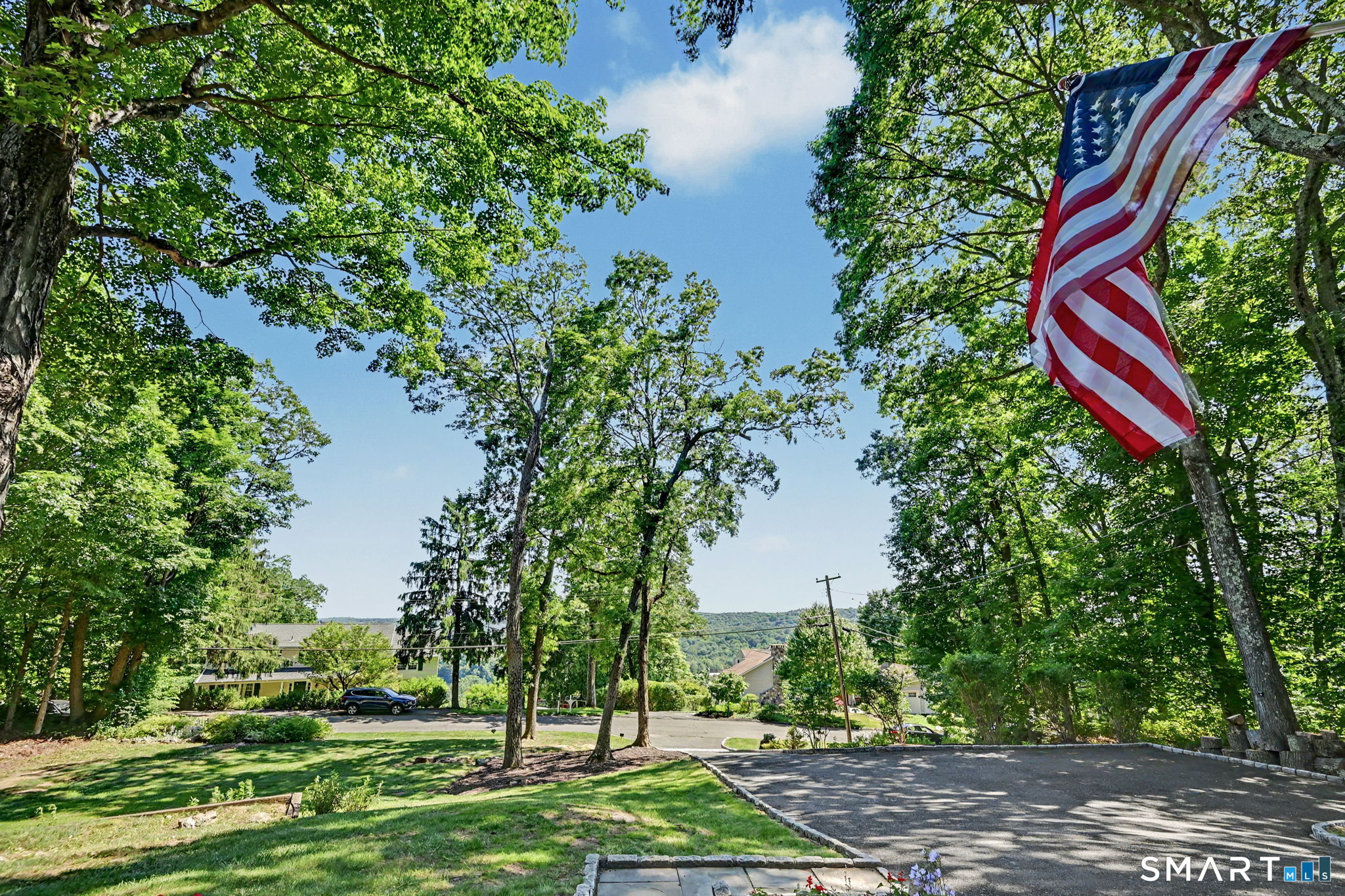 52 Seth Low Mountain Road Ridgefield, CT 06877 - Photo 2 of 34
