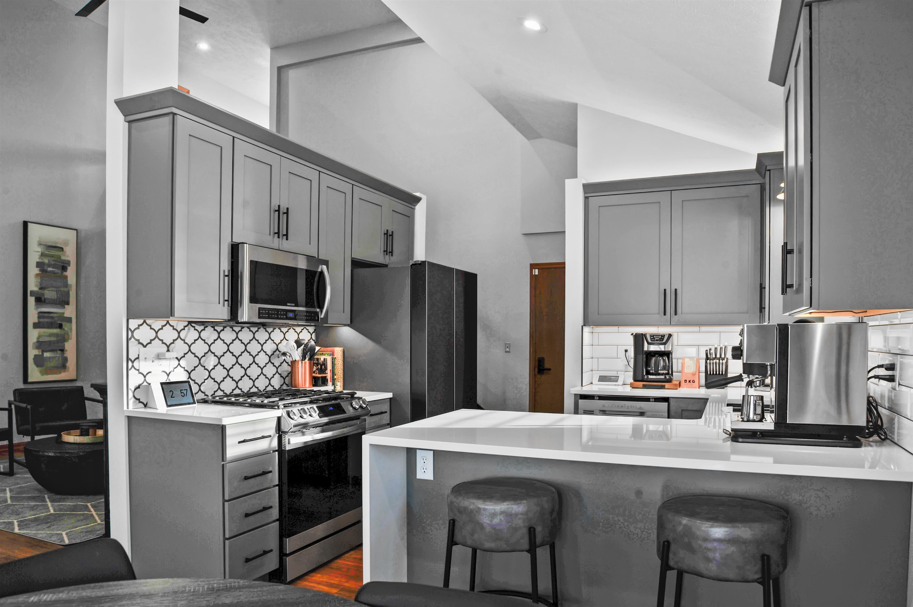 6442 Old Hunters Run Rockford, IL 61114 - Photo 14 of 38 a kitchen with stainless steel appliances a refrigerator stove and microwave